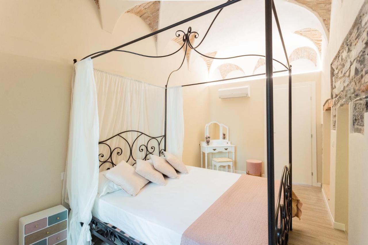 Romantic Escape City Centre With Jacuzzi & Parking By Rent All Como Exterior photo