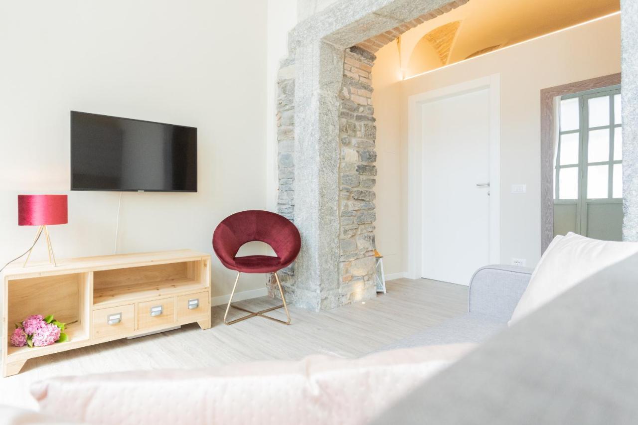 Romantic Escape City Centre With Jacuzzi & Parking By Rent All Como Exterior photo