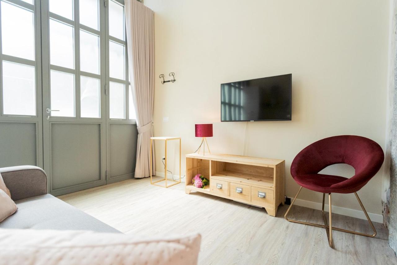 Romantic Escape City Centre With Jacuzzi & Parking By Rent All Como Exterior photo